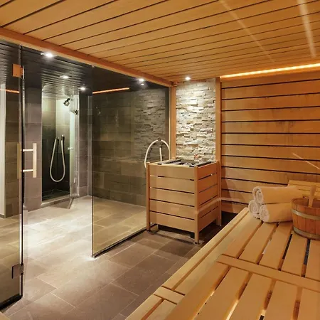 Ξενοδοχείο Morosani Posthotel 4*