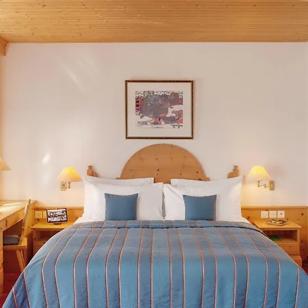 Hotel Morosani Posthotel 4*