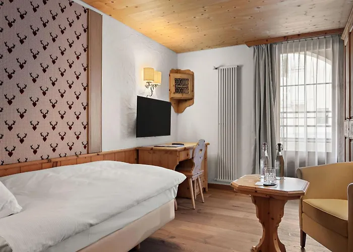 Morosani Posthotel Otel 4*