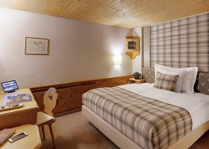 Otel Morosani Posthotel 4*