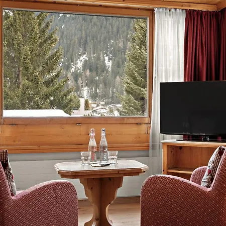 Hotel Morosani Posthotel 4*