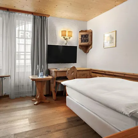 Morosani Posthotel Hotel 4*